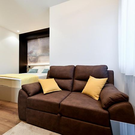 Crowonder Apartments & Rooms Oaza With Heated Swimming Pool And Sauna Turanj Exterior foto