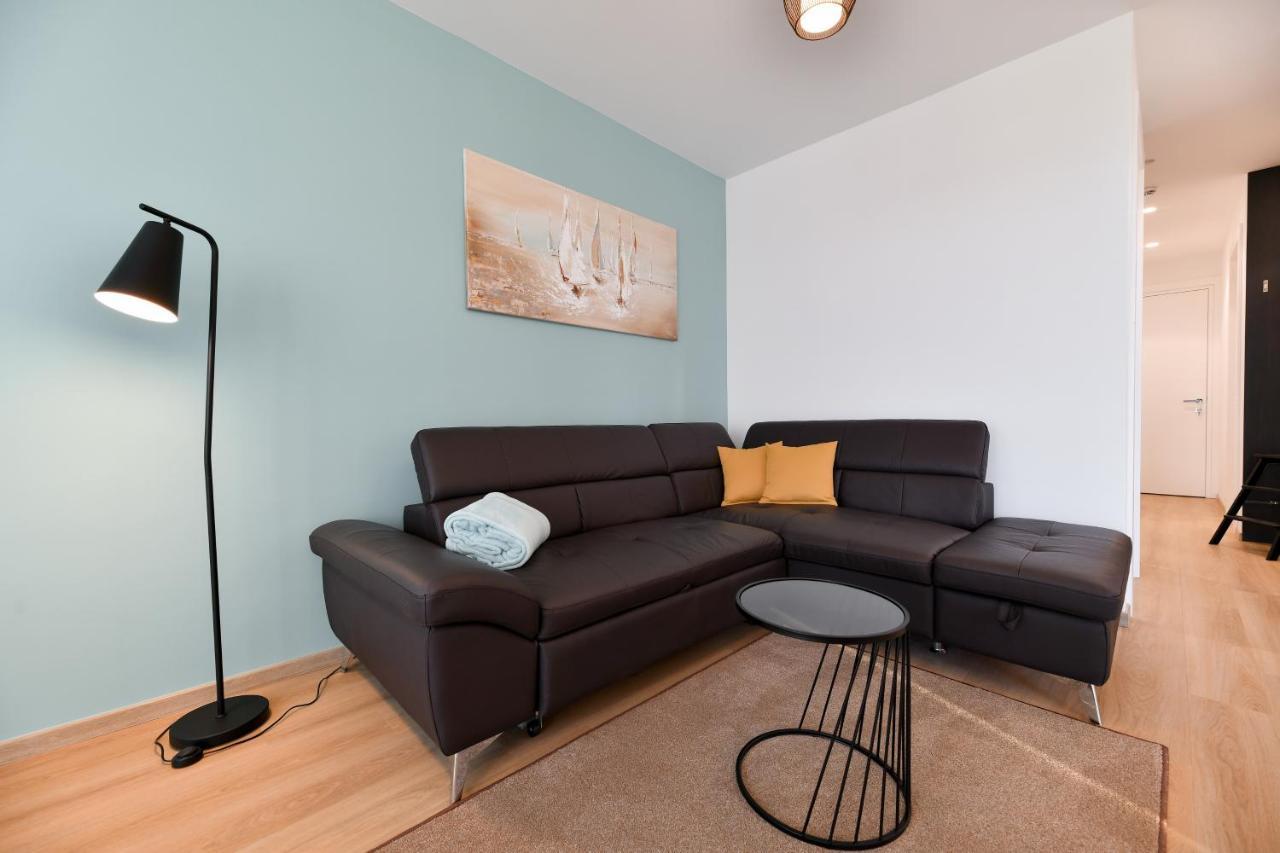 Crowonder Apartments & Rooms Oaza With Heated Swimming Pool And Sauna Turanj Exterior foto